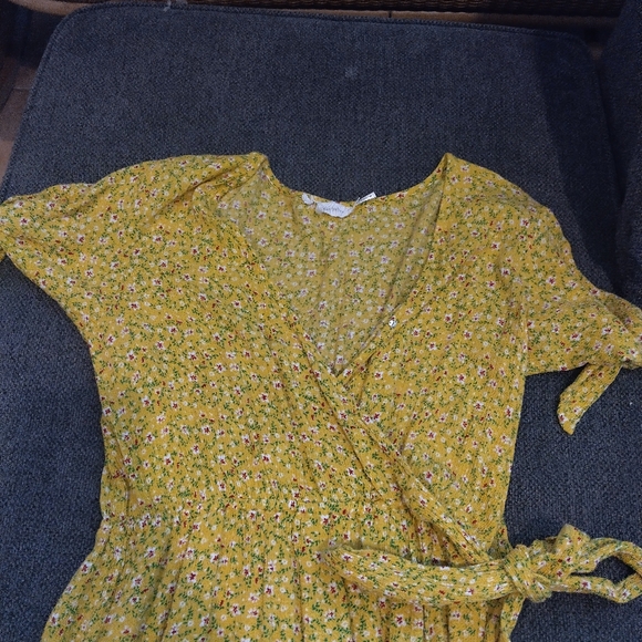 Dress - Picture 3 of 3